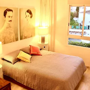 https://inspiring-apartment-in-carihuela-beach-torremolinos.1costadelsol.com